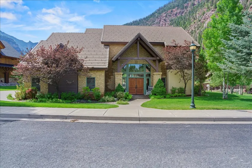 Riverfront Dream House 4BR/3.5BA - Image 1