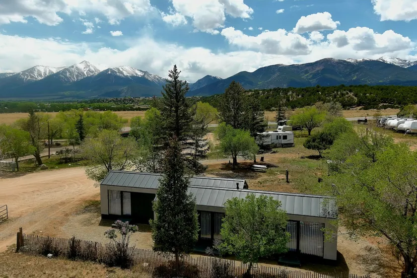 Modern 2 Bed 2 Bath - Image 1
