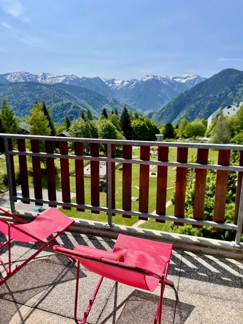 Spacious cabin studio with panoramic view - Image 1