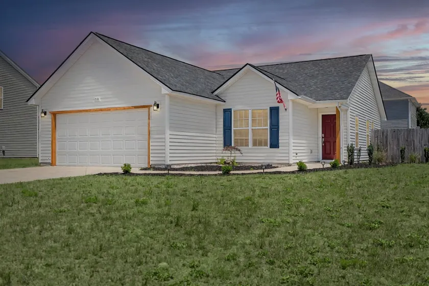 Quaint Cottage - Arcade - Fire Pit - 3BR/2B - Image 1