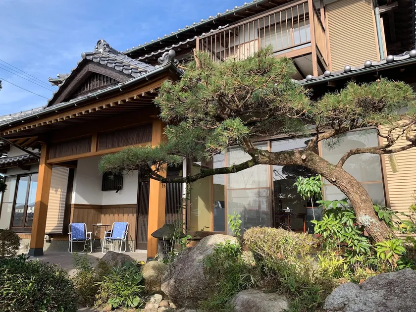 [OPEN SALE] 5 minutes by car to Dazaifu Tenmangu, 2 parking lots available/Japanese garden, one whole house rental/maximum 13 people - Image 1