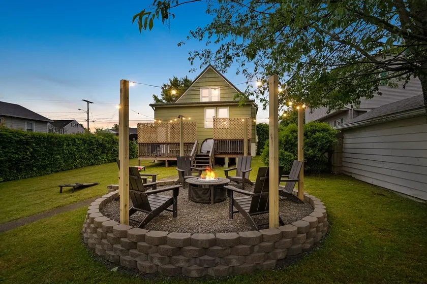 9mi To NRG | Game Room | Hot Tub | Firepit | Grill - Image 1