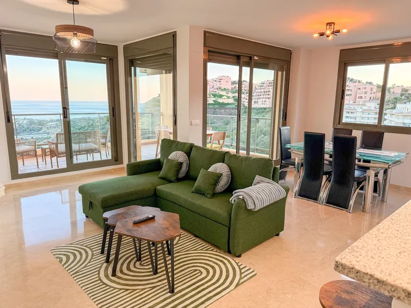 Casa Colon: Spacious 2br flat- Sea Views & Terrace - Image 1