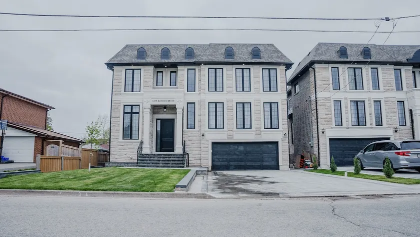Upscale Pickering Escape Near Lake & Dining - Image 1