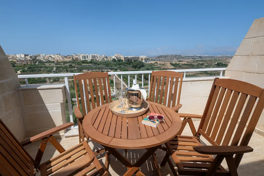 Luxury Apartment Valley Views A8 - Image 1