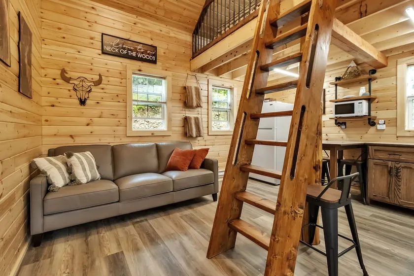 Little Bear Tiny House - Image 1