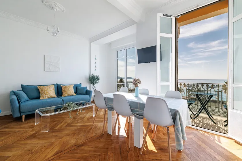 T3 Promenade - Panoramic Sea View - Image 1