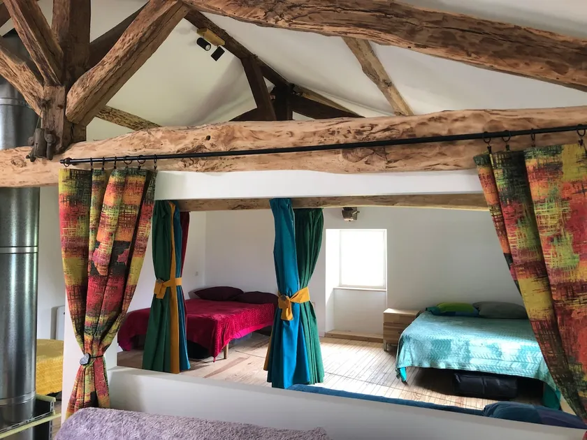 Charming dormitory Propolis space 1-2 people - 2 beds - Image 1