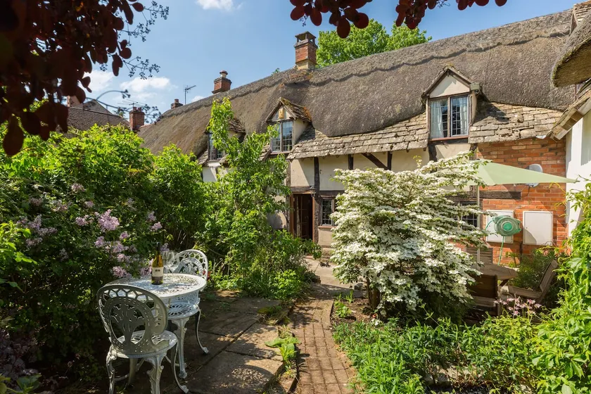 Pass the Keys Dara Cottage 16th Century Thatched Cottage - Image 1