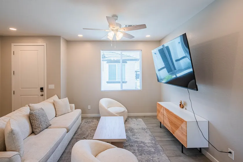 Premium 3Bed | 2BR | 2Bath | 70” Smart TV | 2Bath - Image 1