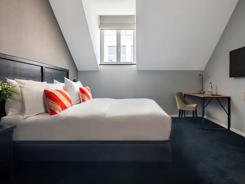 Numa | Modern Attic Room in the Centre of Brussels - Image 1