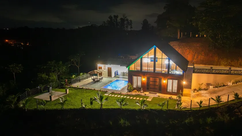 Bello Atardecer Luxury Home with Private Pool - Image 1