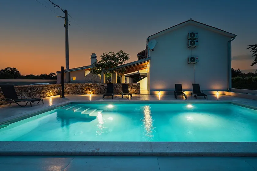 Charming stone villa with private pool - Image 1