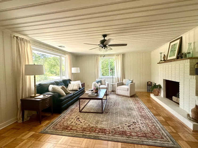 The Azalea Cottage - Image 1