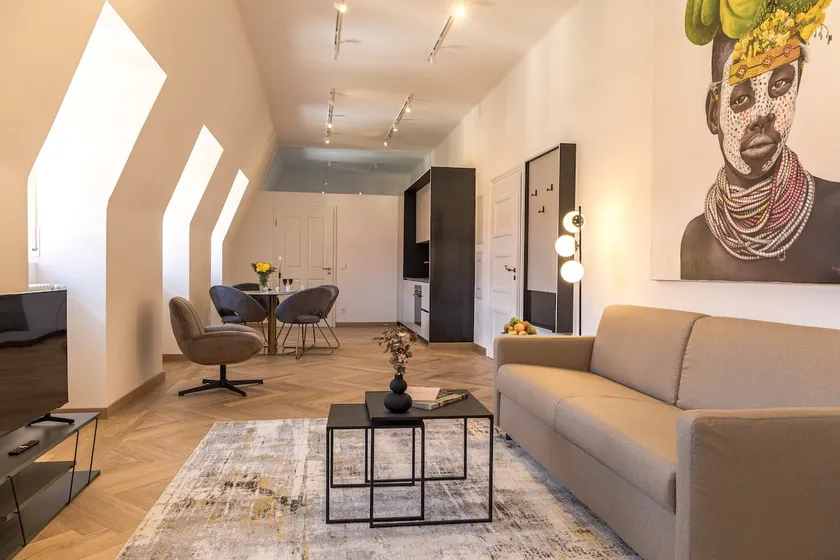 Spacious Suite • 70 m² • Bedroom & AC - Image 1