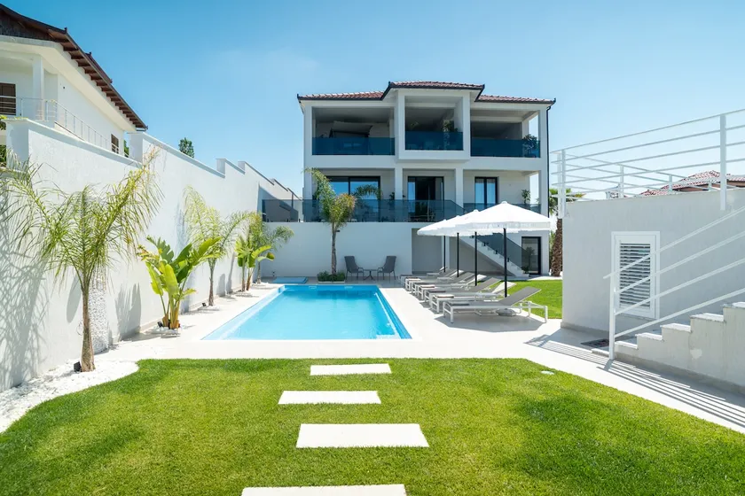 Villa Cosmo - Image 1