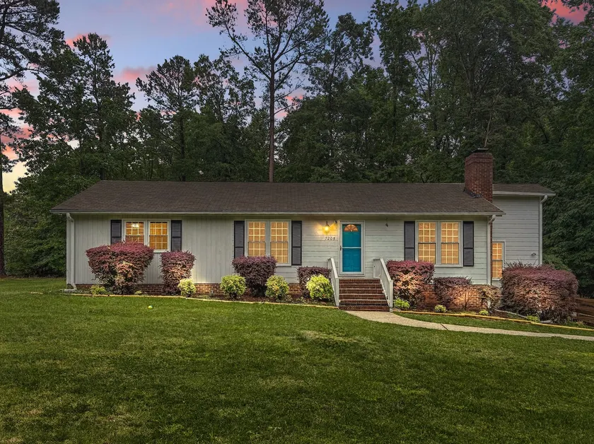 3BR Ranch| king-Suite | N. Raleigh, RTP- serene. - Image 1