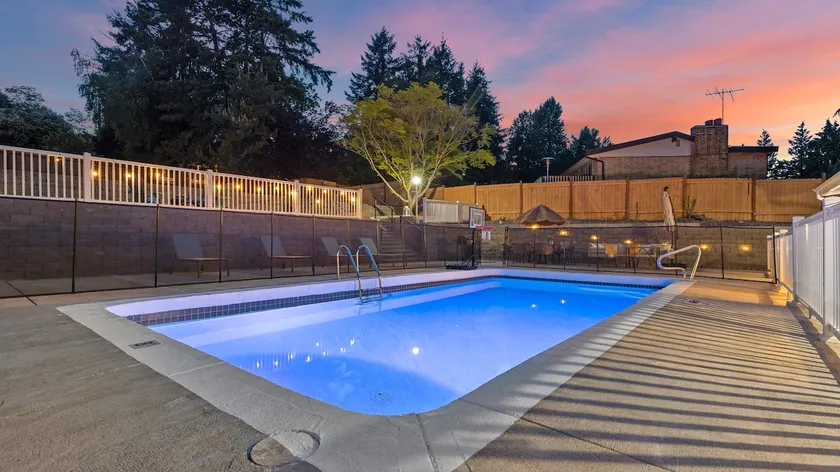 Elegant 4BR/3BA Villa •Pool Hot Tub & Resort Perks - Image 1