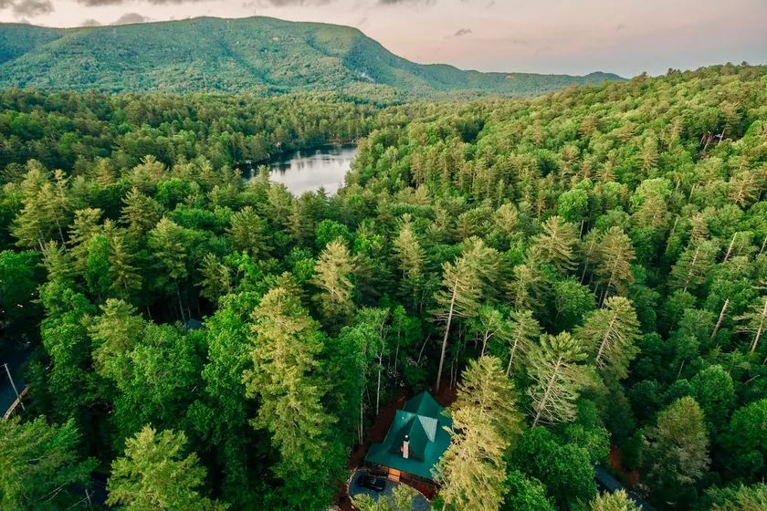 5BD/ 3BA Mountain Retreat w/ Resort Amenities - Image 1