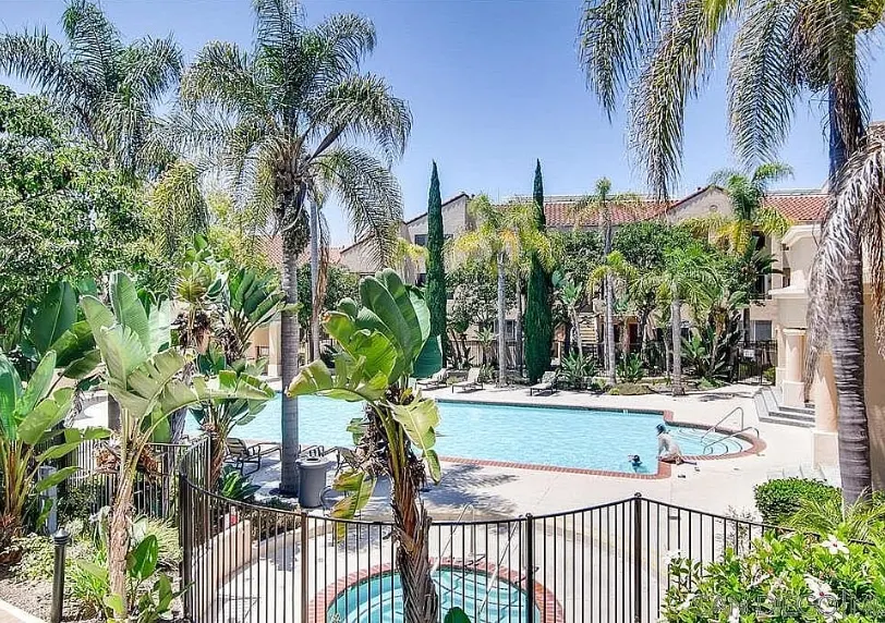 UCSD Urban Life | Furnished Apt near Campus & Mall - Image 1