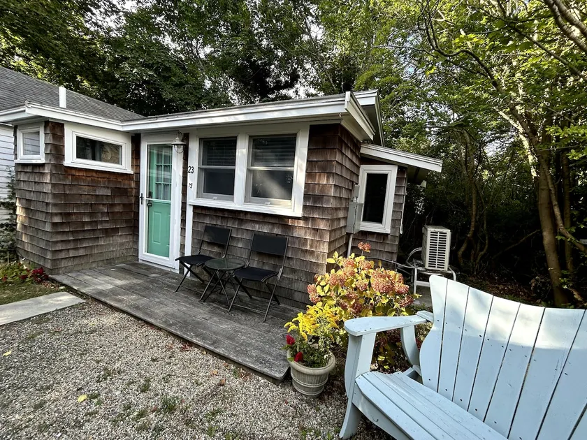 Woods Hole Backyard Guest House Full of charm! - Image 1