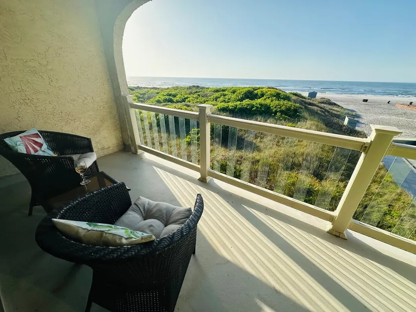 Direct Oceanfront 4BR Townhome  - Image 1