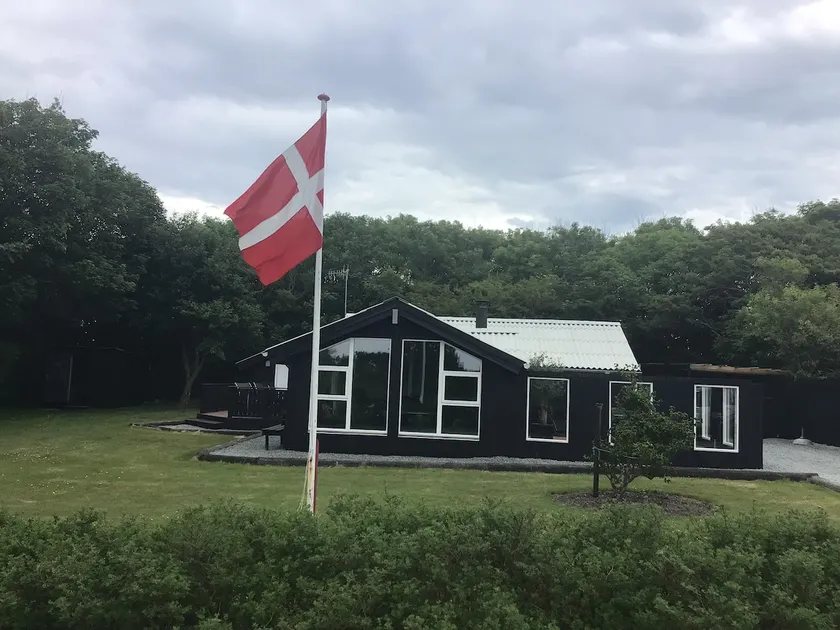 H. 3 Lovely little Summerhouse close to the fjord Free water. - Image 1