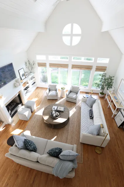 Designer home in Union Pier: steps to deeded beach - Image 1