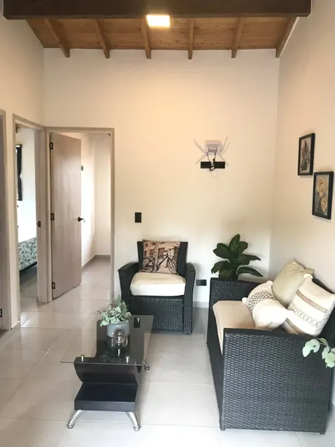 Centrally located apartment - close to the airport. - Image 1
