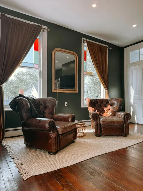 Bowman Suite - Image 1