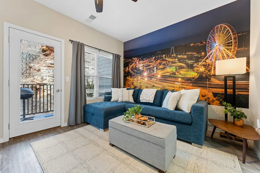 Gorgeous 4 Bedroom condo! - Image 1