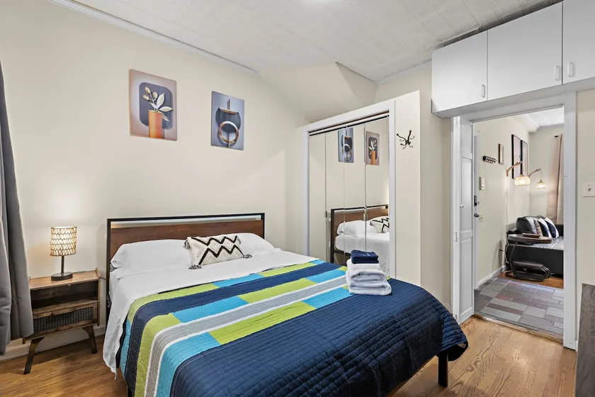 Hoboken Gem 1BR w/Exposed Brick – 5 Min Walk Path - Image 1