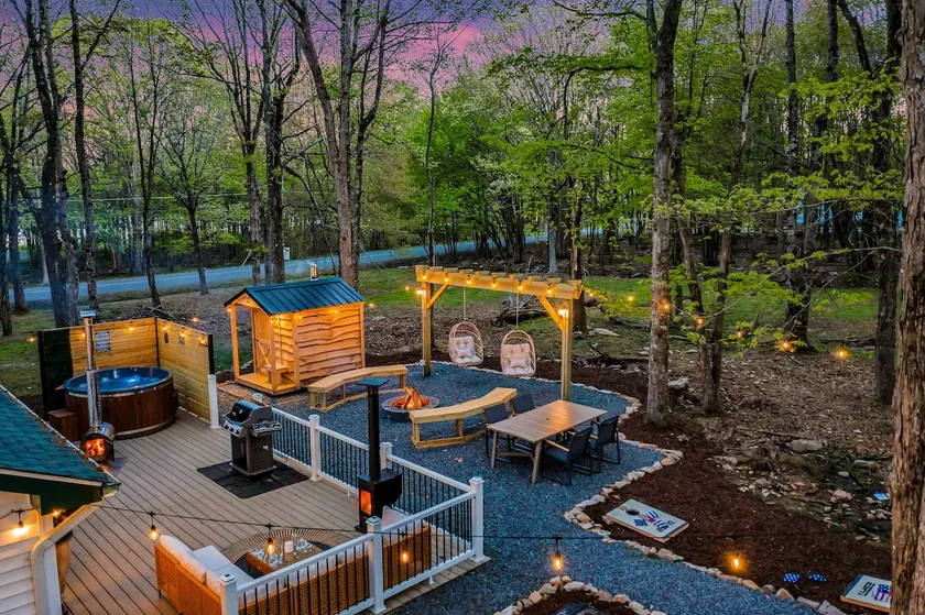 White Cabin by Lake w/Hot Tub Sauna & Game Room - Image 1