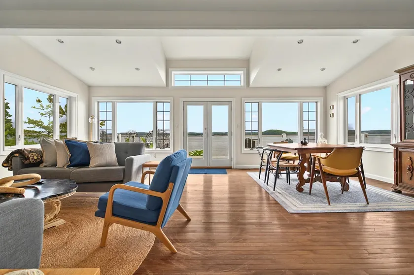 Waterfront Saratoga Lake House - Image 1