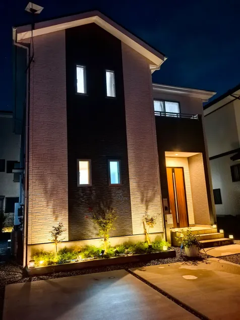 whole house rental 5 mins walk to golf course and sea, 3 mins to drug store, 3 parking spaces, Wi-Fi - Image 1