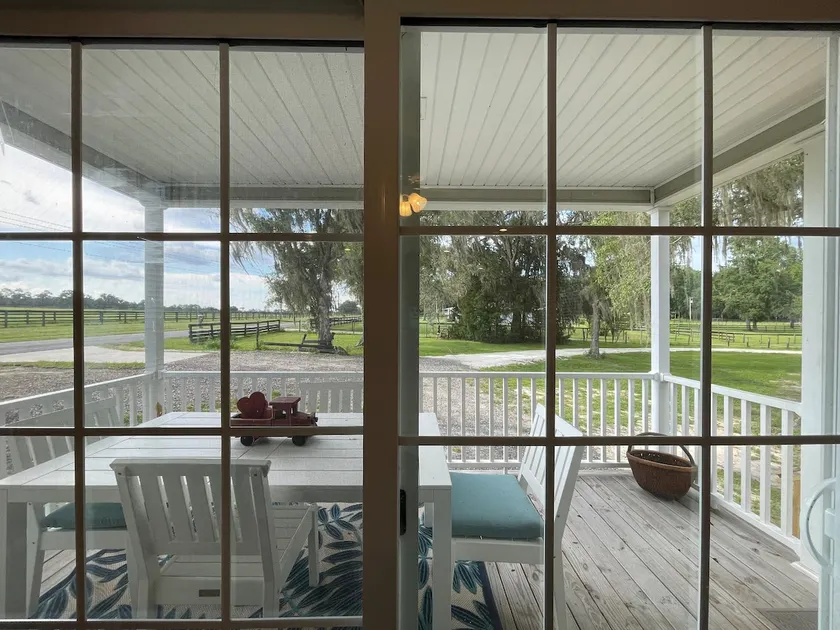 Sunsets & Horse Ranches Cottage - Image 1