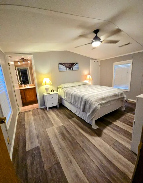 Located 12 minutes from La Plaza Mall & Shary rd - Image 1