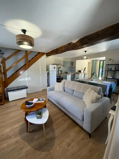 Cozy cottage in the countryside, 2-bedroom apartment, sleeps 6. - Image 1