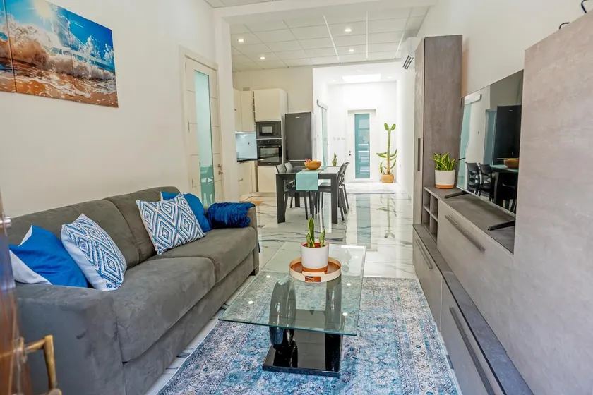 Modern Hamrun 1BR + Sofabed • Fast WiFi • AC - Image 1