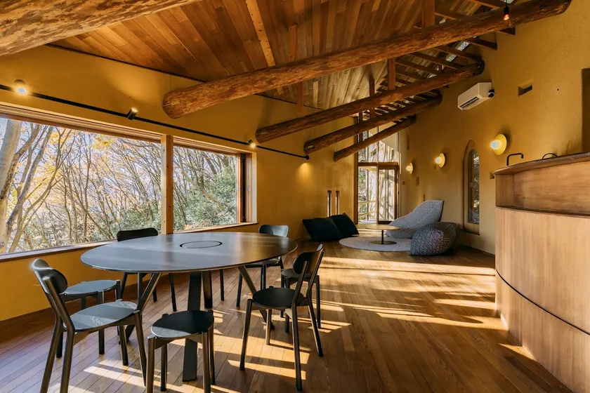 Designer mountain villa with sauna & BBQ, standing in a 4000-tsubo mountain forest - Image 1
