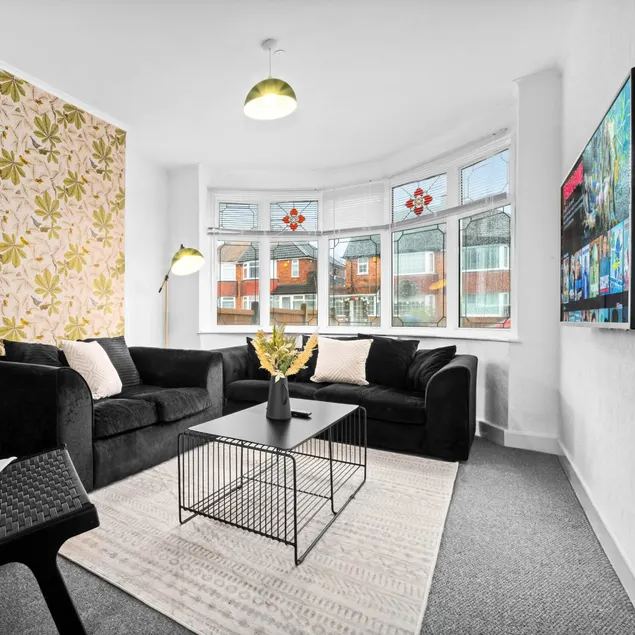 Modern 3 Bedroom House*Garden & Parking*Great Barr - Image 1