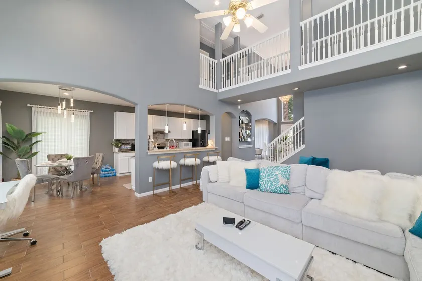 Luxury 5BR•Game Room•Steps fromSafari Event Center - Image 1