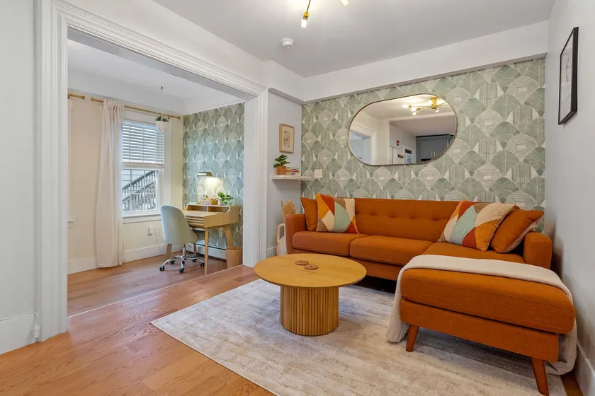 Bohemian Retreat ~ 1 BR + Flex Room, New, Central - Image 1