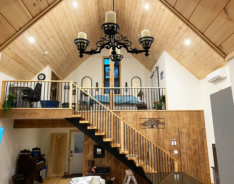 Charming 1899 Church Haven in Oliphant - Image 1