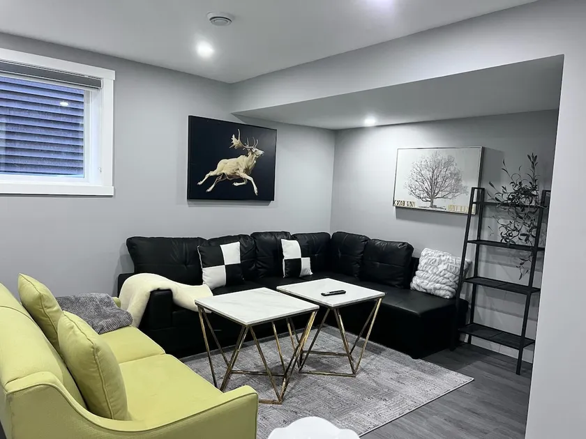 2 Beds 1Bath Legal Suite Basement - Image 1