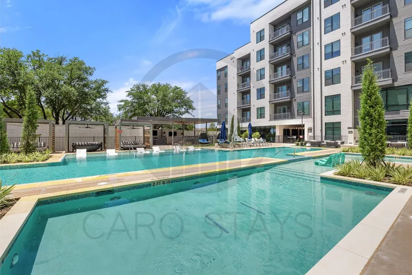 Cozy King Bed+Pool+Gym+Domain+Downtown+Q2Stadium - Image 1