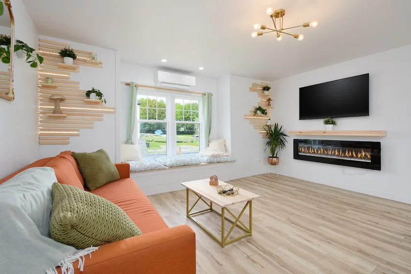 Victorian Penthouse 2 bedroom down town apt. - Image 1