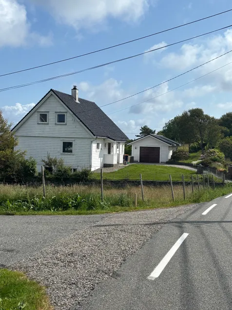 Cozy house with sea view - Image 1