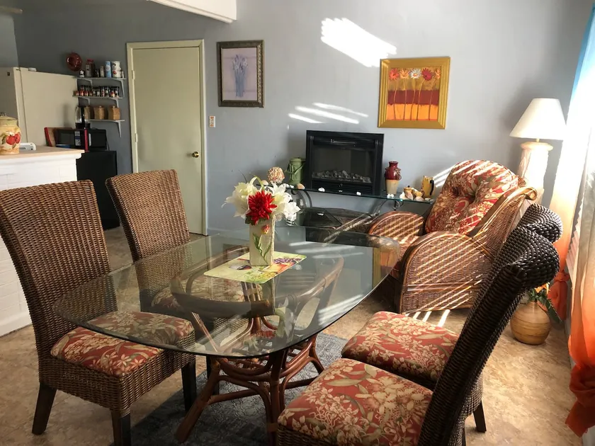 Vacation Cottage in Englewood - Image 1