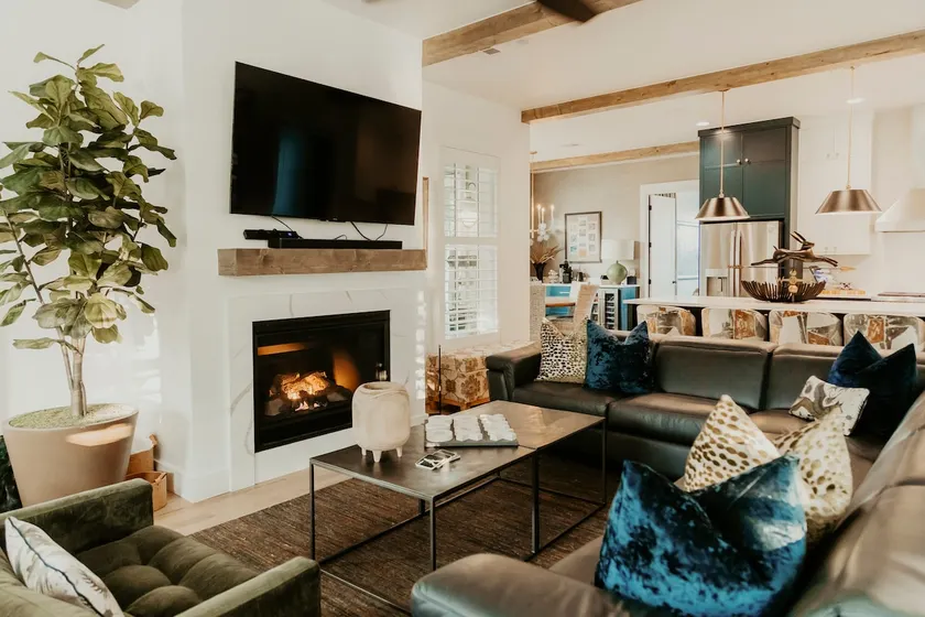 Carlton Landing- Wrigley Retreat - Image 1